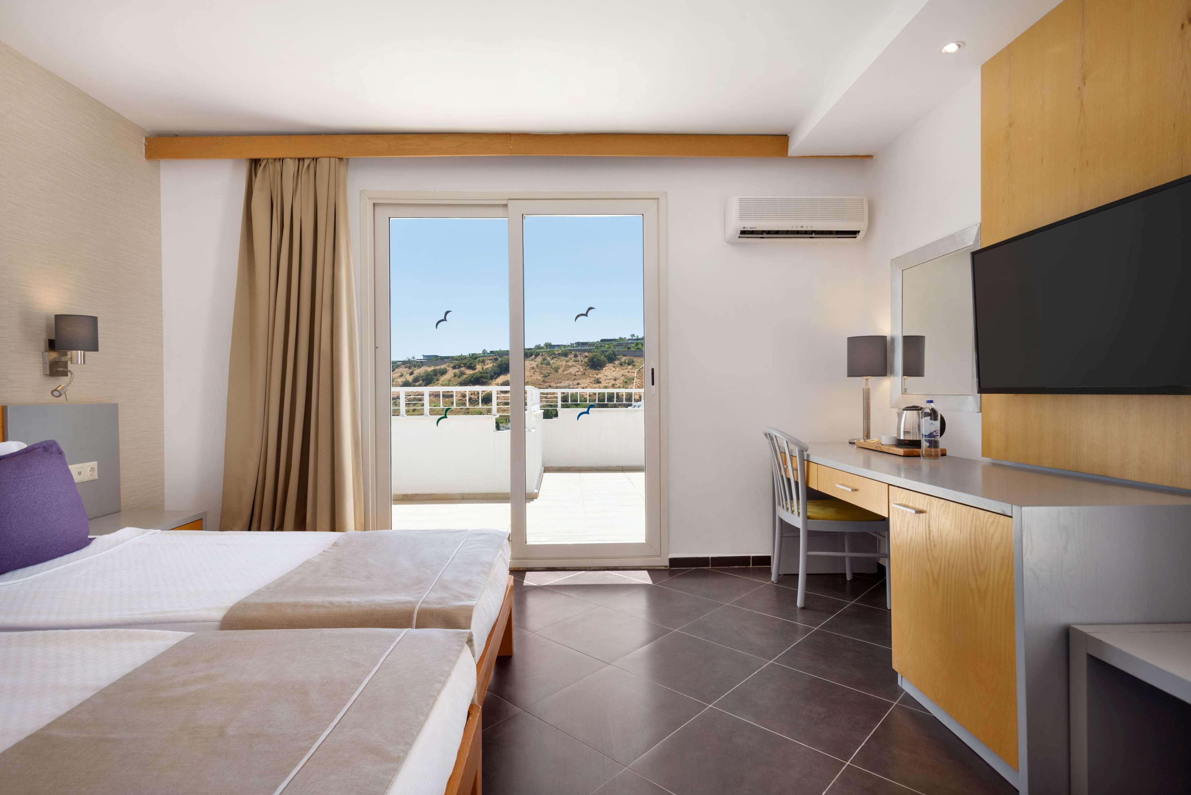 La Quinta By Wyndham Bodrum Bagian luar foto